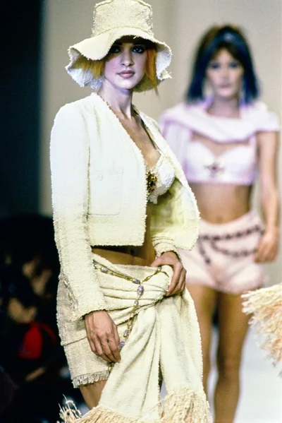 Look 48